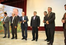 گزارش تصویری از اهداء جوایز  در همایش تجلیل از پرفسور علی اکبر جلالی چهره ماندگار شهرستان شاهرود 